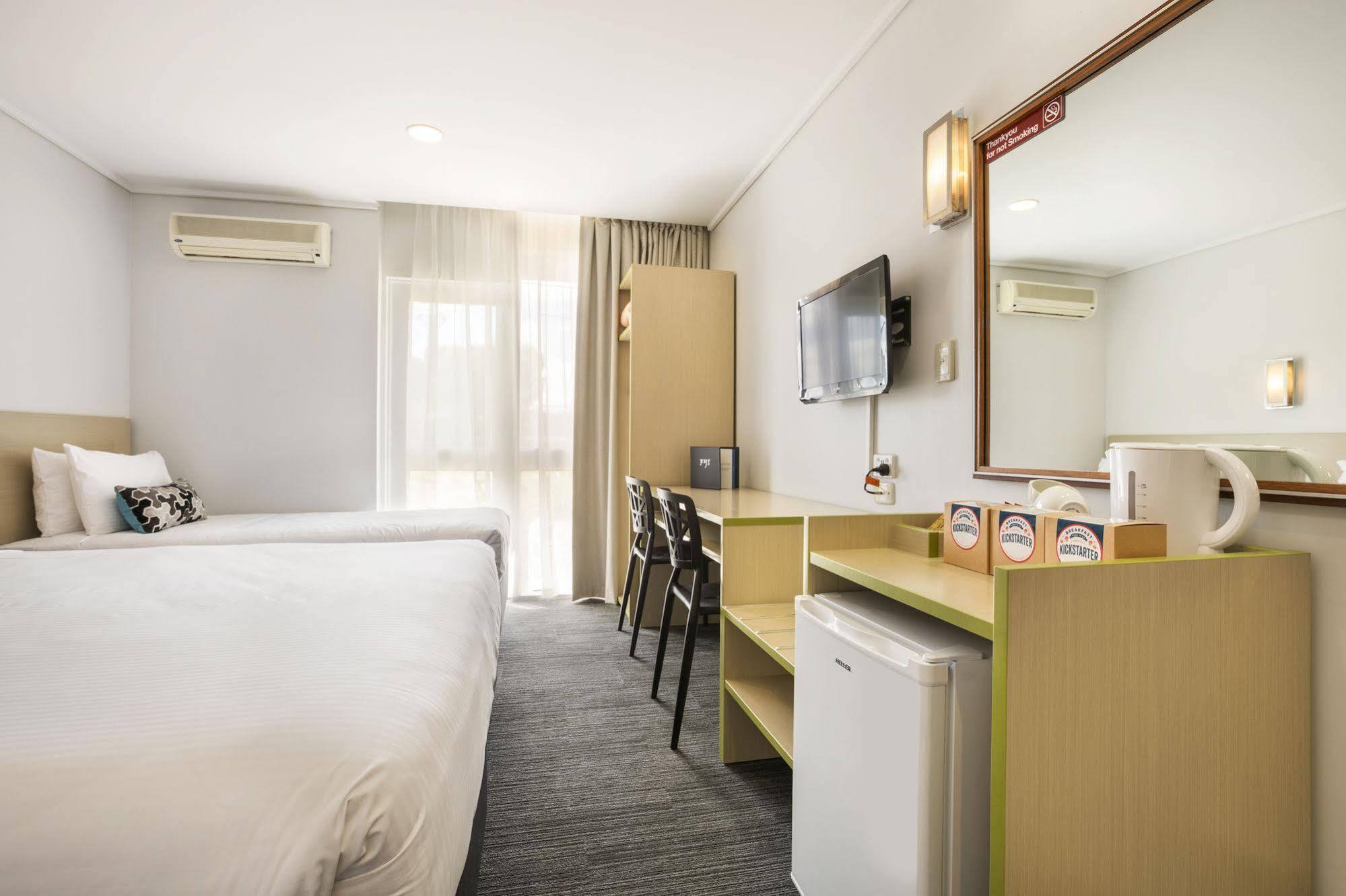 Nightcap At Coolaroo Hotel Bagian luar foto